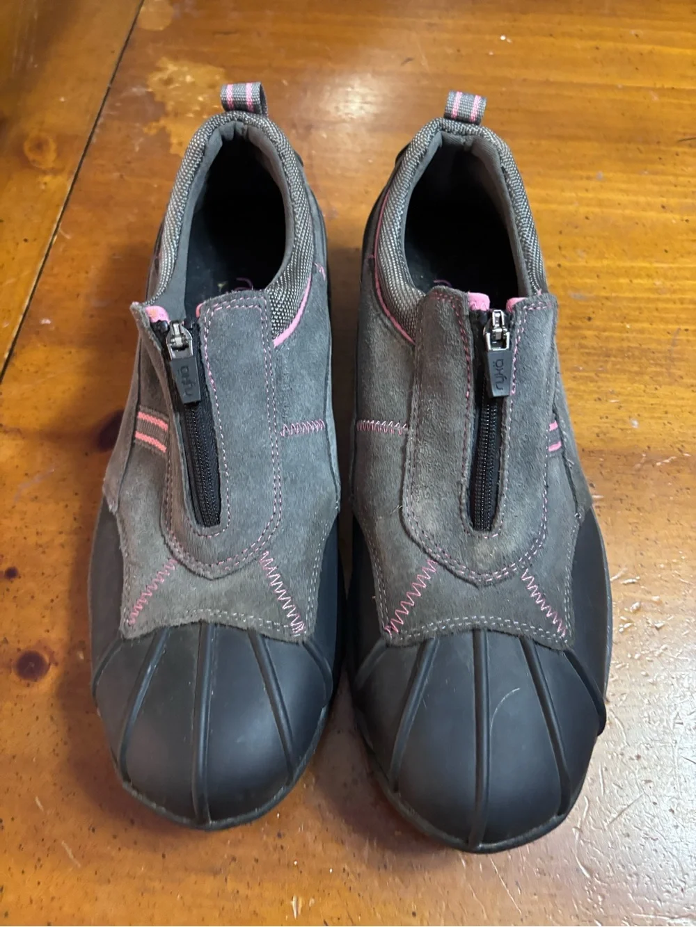Ryka Women's Grey Slip-On Zipper Athletic Shoes with Pink Stitching 11 Wide